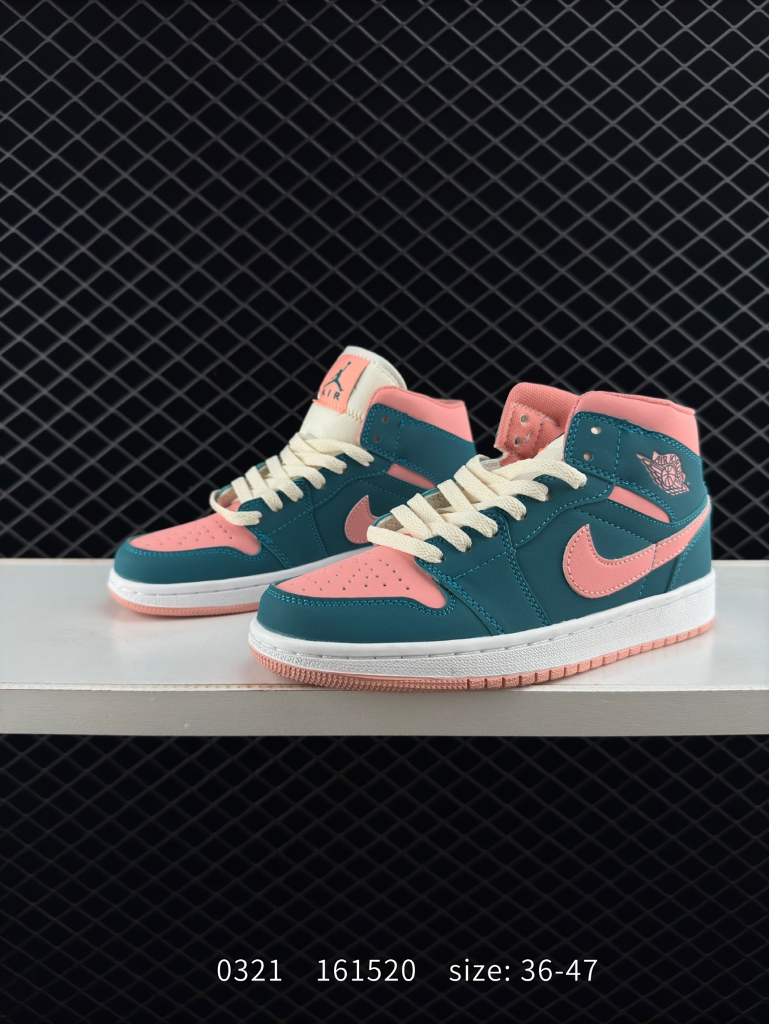 Nike Air Jordan 1 Retro Mid